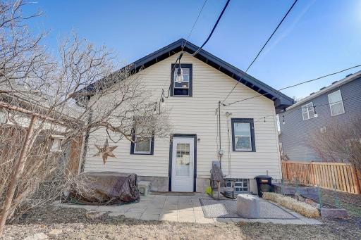 39-web-or-mls-19th Ave S-039.jpg