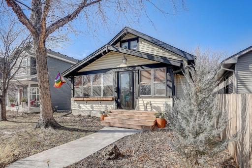 2-web-or-mls-19th Ave S-002.jpg