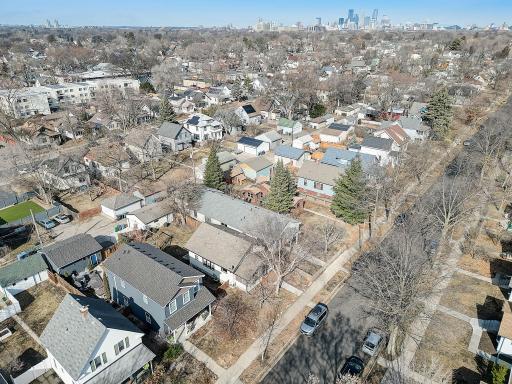 58-web-or-mls-19th Ave S-058.jpg