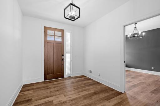 16-web-or-mls-21412 Crescent Curve-16.jpg