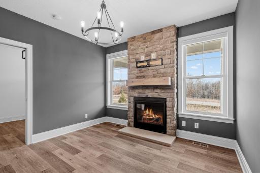 17-web-or-mls-21412 Crescent Curve-17.jpg
