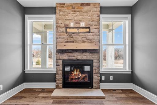 18-web-or-mls-21412 Crescent Curve-18.jpg
