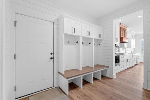 30-web-or-mls-21412 Crescent Curve-30.jpg