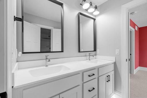 45-web-or-mls-21412 Crescent Curve-45.jpg