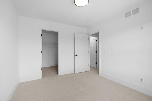 49-web-or-mls-21412 Crescent Curve-49.jpg
