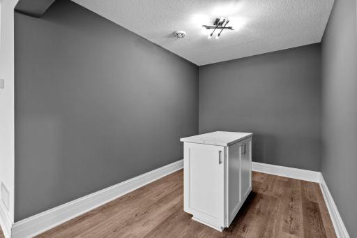 60-web-or-mls-21412 Crescent Curve-60.jpg