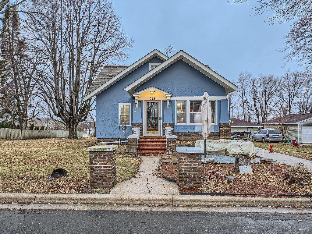 Beautiful Old World Charmer!