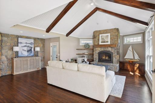 5189 Emerald Drive, Mound, MN 55364