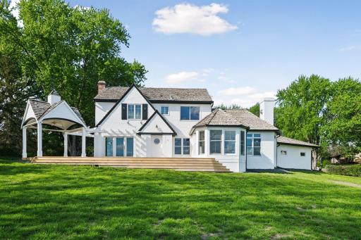 5189 Emerald Drive, Mound, MN 55364