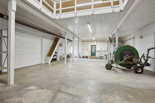 Bonus Space attached to Shop and Barn