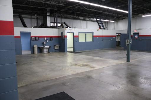 Interior - warehouse and manufacturing area 6.jpeg