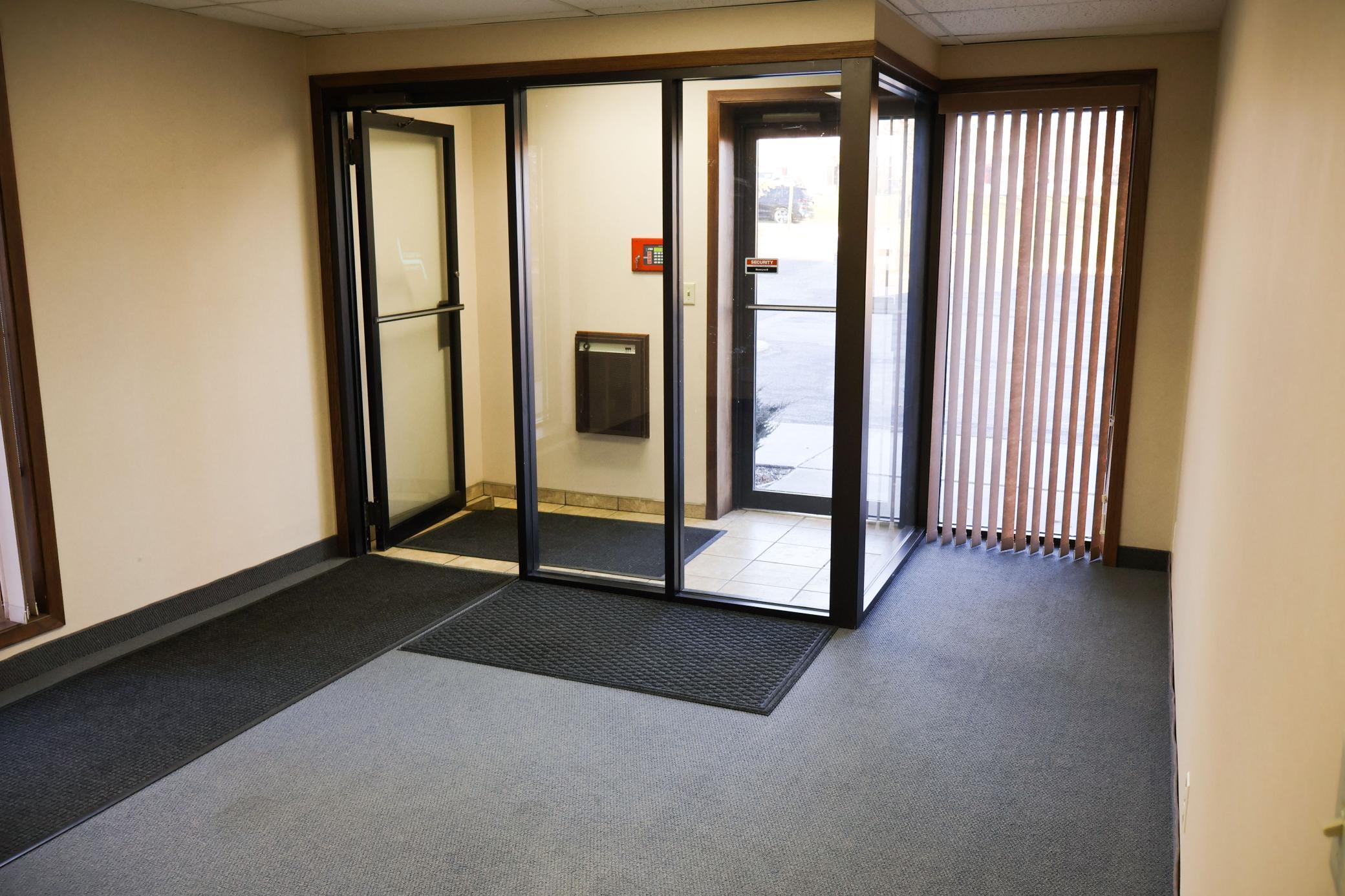 Interior - main door vestibule.jpeg