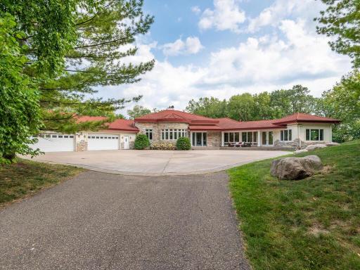 1300 Deerwood Drive, Saint Paul, MN 55123