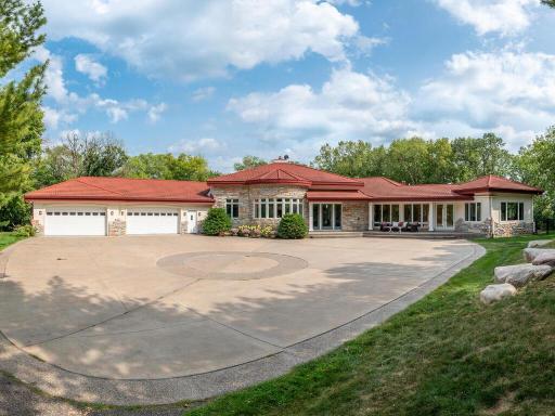 1300 Deerwood Drive, Saint Paul, MN 55123