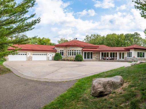 1300 Deerwood Drive, Saint Paul, MN 55123