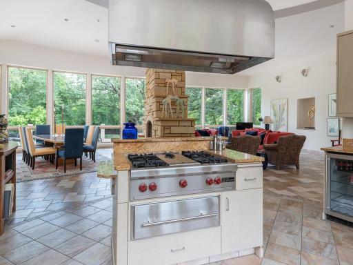 1300 Deerwood Drive, Saint Paul, MN 55123
