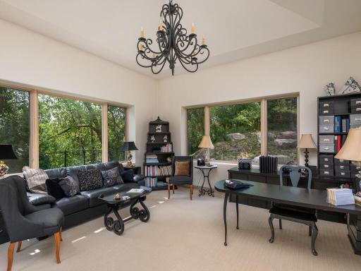 1300 Deerwood Drive, Saint Paul, MN 55123