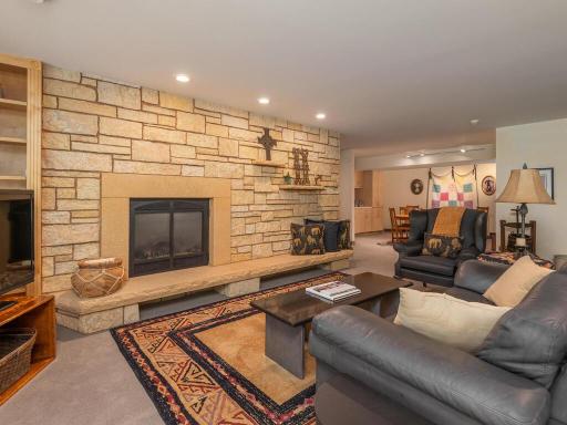 1300 Deerwood Drive, Saint Paul, MN 55123