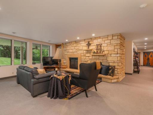 1300 Deerwood Drive, Saint Paul, MN 55123