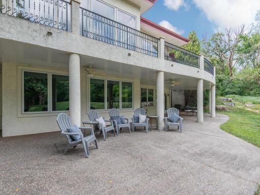 1300 Deerwood Drive, Saint Paul, MN 55123
