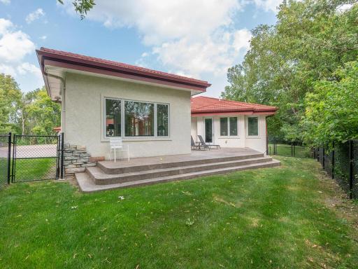1300 Deerwood Drive, Saint Paul, MN 55123