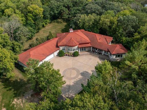 1300 Deerwood Drive, Saint Paul, MN 55123