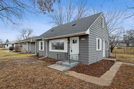 2578 Wheeler Street N, Roseville, MN 55113