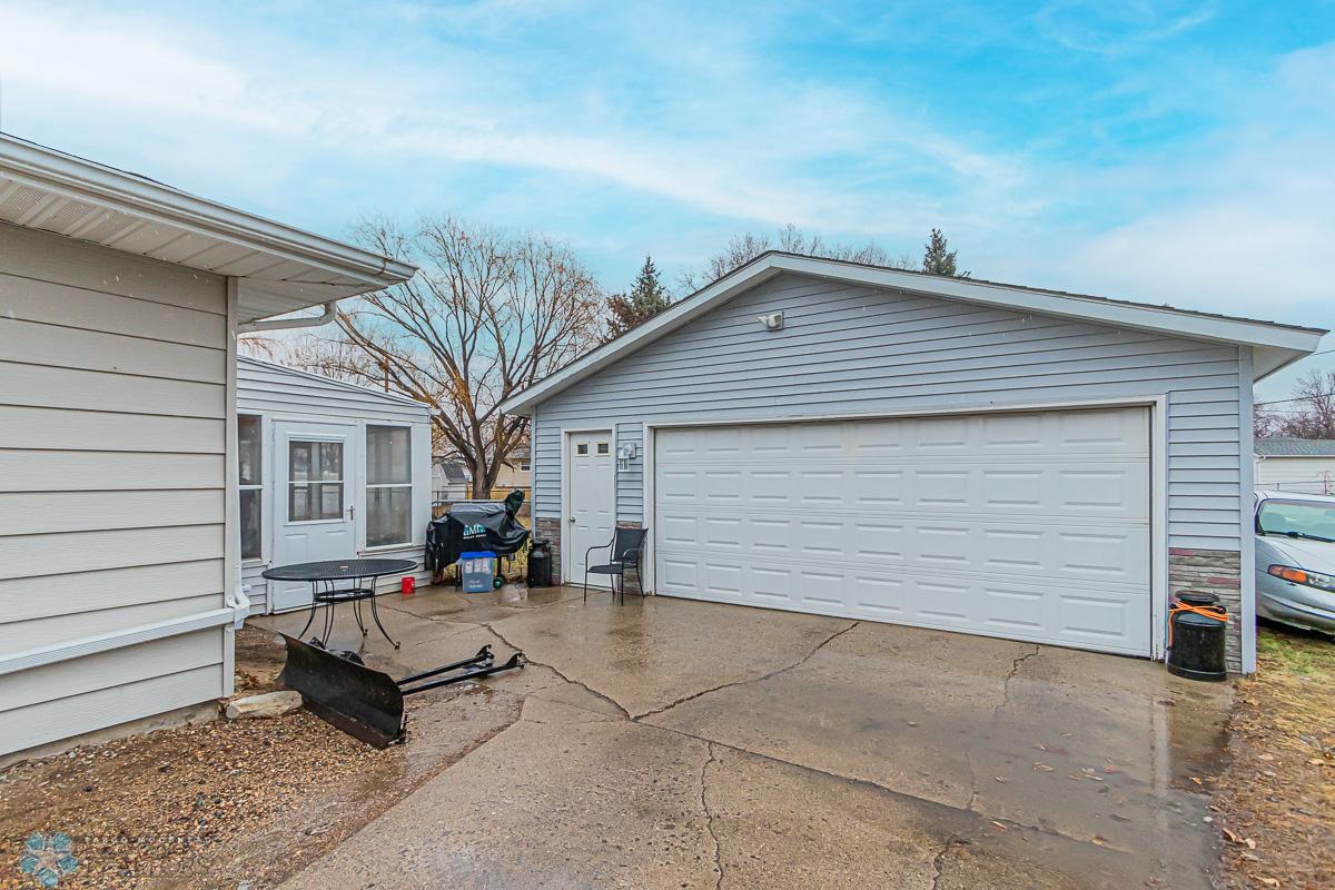 1020 19th St N, Moorhead, MN 56560-31.jpg