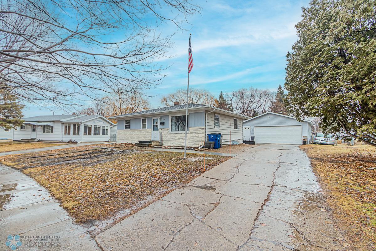 1020 19th St N, Moorhead, MN 56560-32.jpg