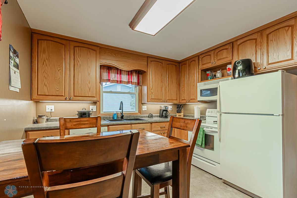 1020 19th St N, Moorhead, MN 56560-20.jpg