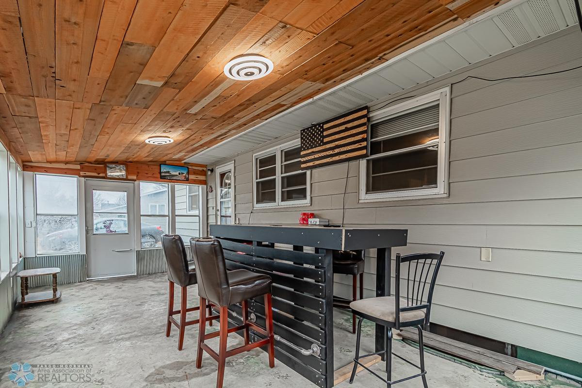 1020 19th St N, Moorhead, MN 56560-02.jpg