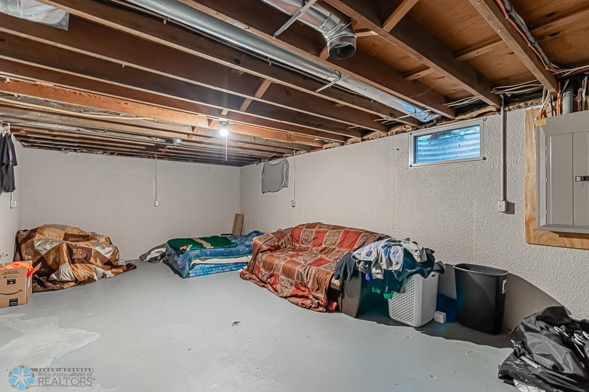 1020 19th St N, Moorhead, MN 56560-12.jpg