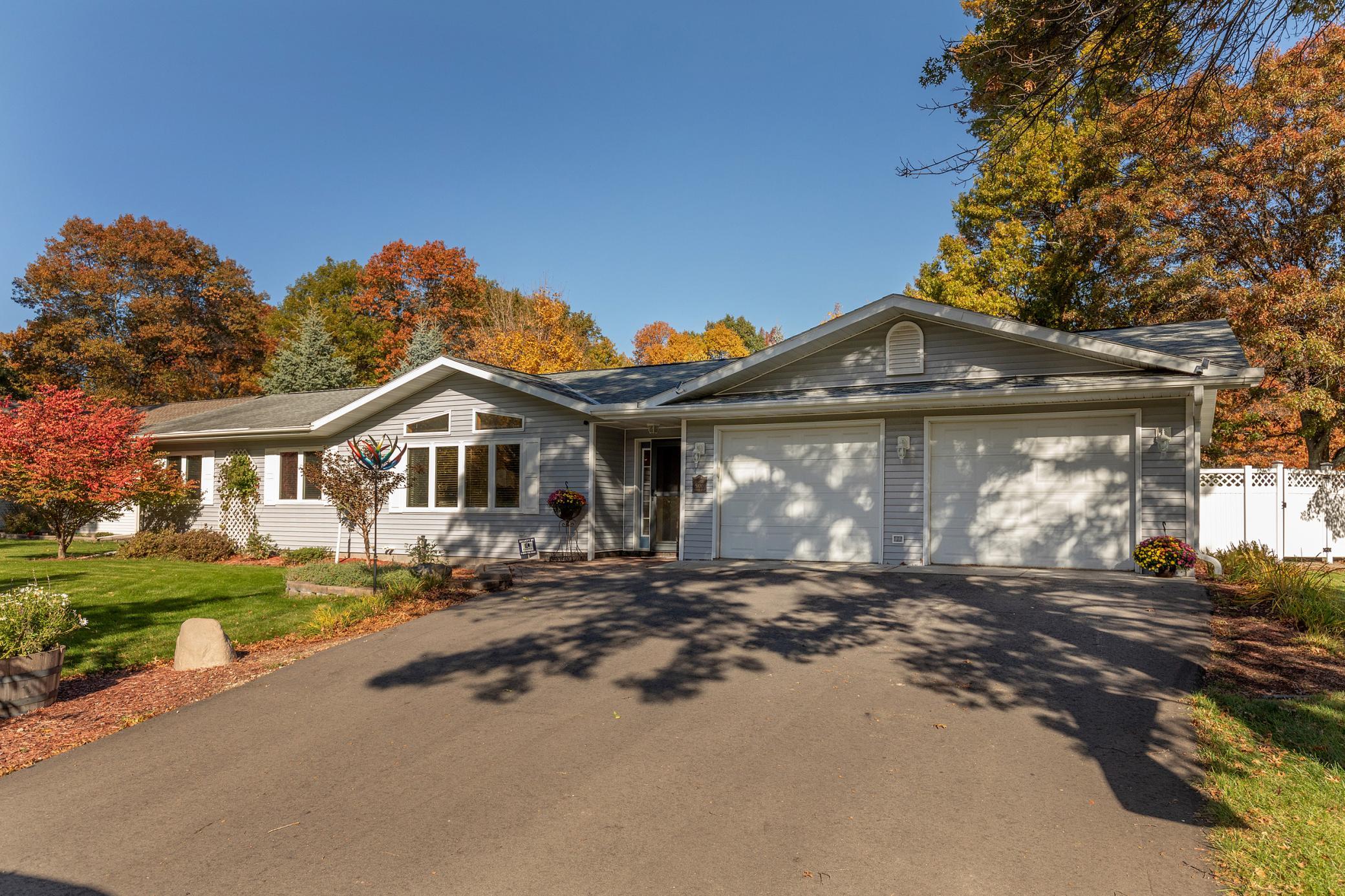Photo for 5100 Camden Road, Baxter, MN 56425 - Listing #6487386 Welcome to 5100 Camden Road. One level living at its finest just blocks from several lakes and amenities. Three bedrooms on the same level. Oversize two car garage with newer driveway.