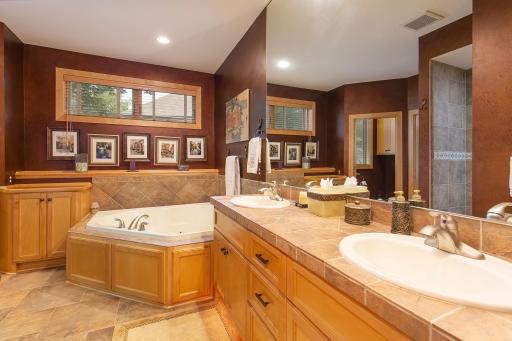 11343 Entrevaux Drive, Eden Prairie, MN 55347