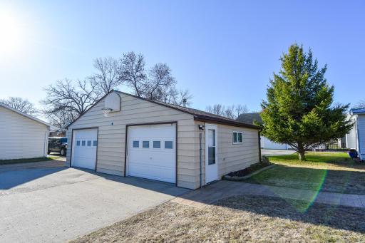 514 Saint Paul Avenue S, Thief River Falls, MN 56701