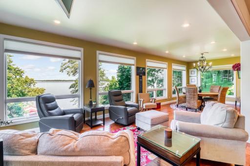 Lakeside Sitting area 1_2.jpg