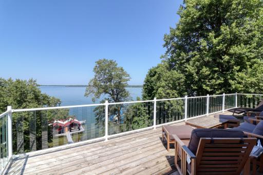 Upper Balcony1_1.jpg