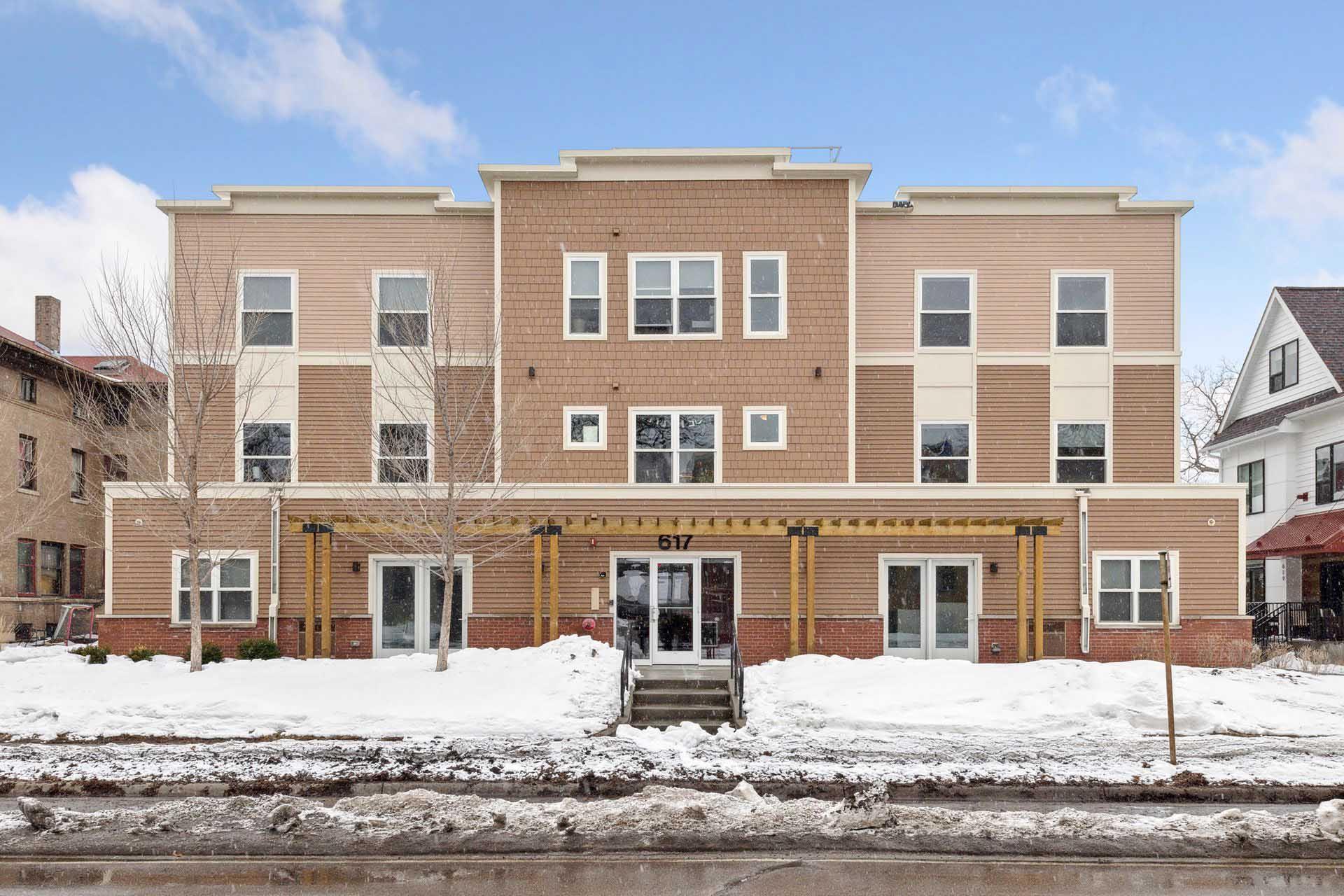 617 10th exterior.jpg