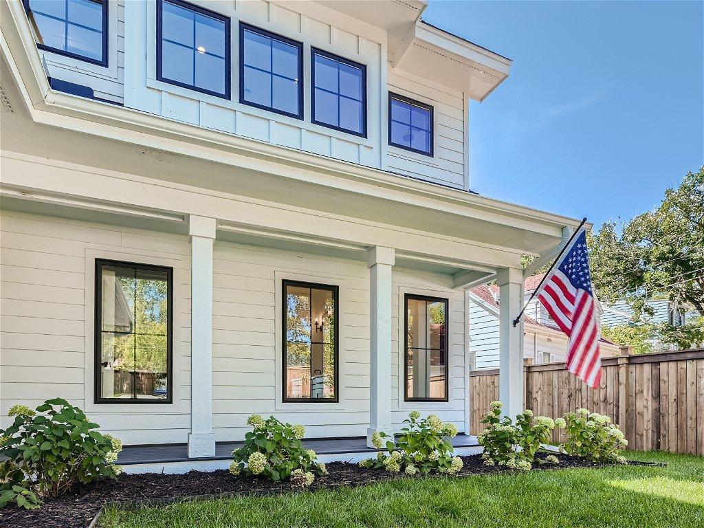 Welcoming front porch!