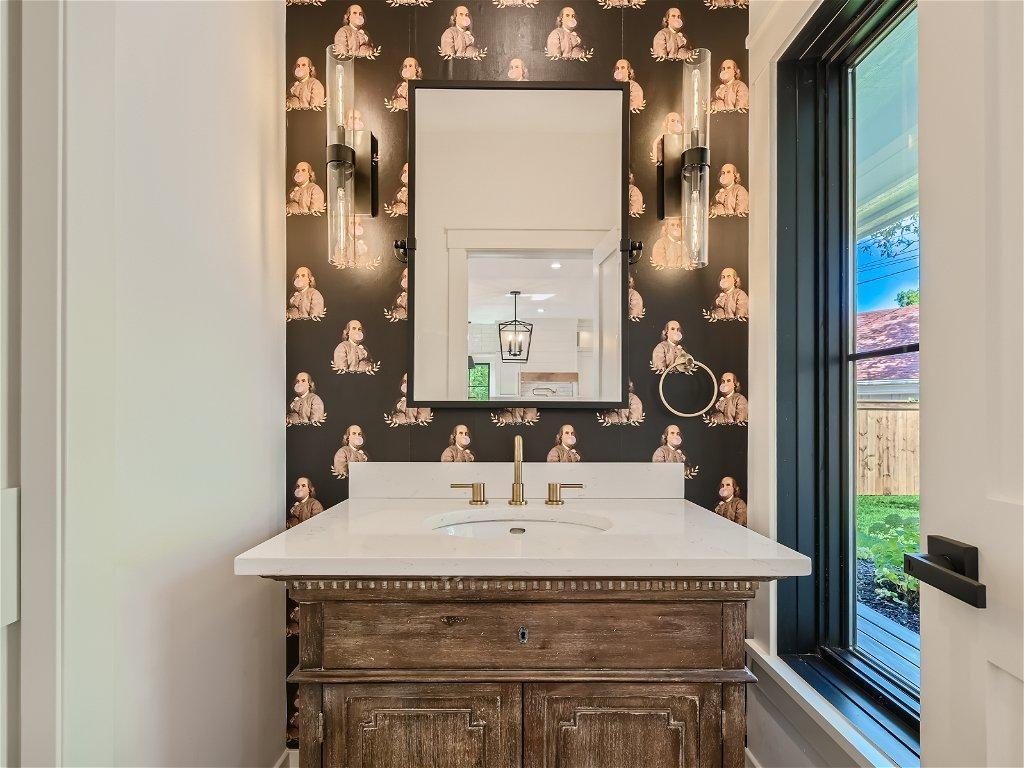 Main floor 1/2 bath with creative touches!