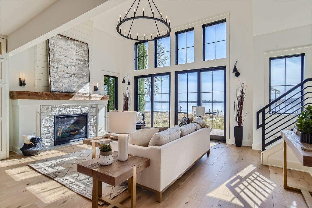 Stunning views of the lake!