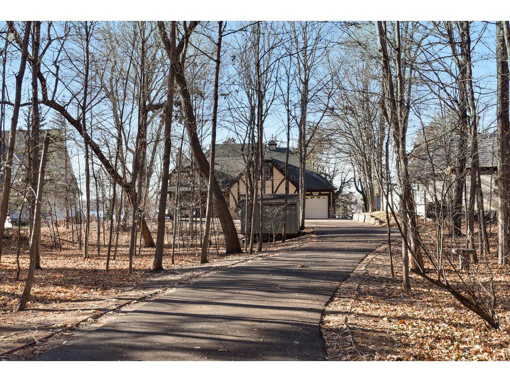 28040 Woodside Rd Shorewood MN 55331 USA-024-032-Woodside Rd ext17-MLS_Size.jpg