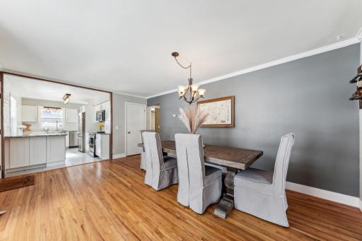 An inviting, comfortable, charming, dining room that puts your family and guests at ease and encourages them to linger in conversation and laughter.