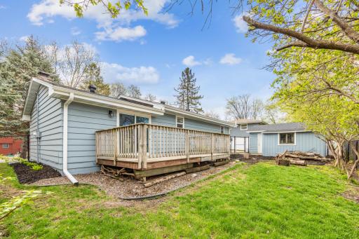 Home boasts a new privacy fence on south side of property. There is a new chain-link fence in backyard which is west facing. Welcoming patio in front of home with lake views.