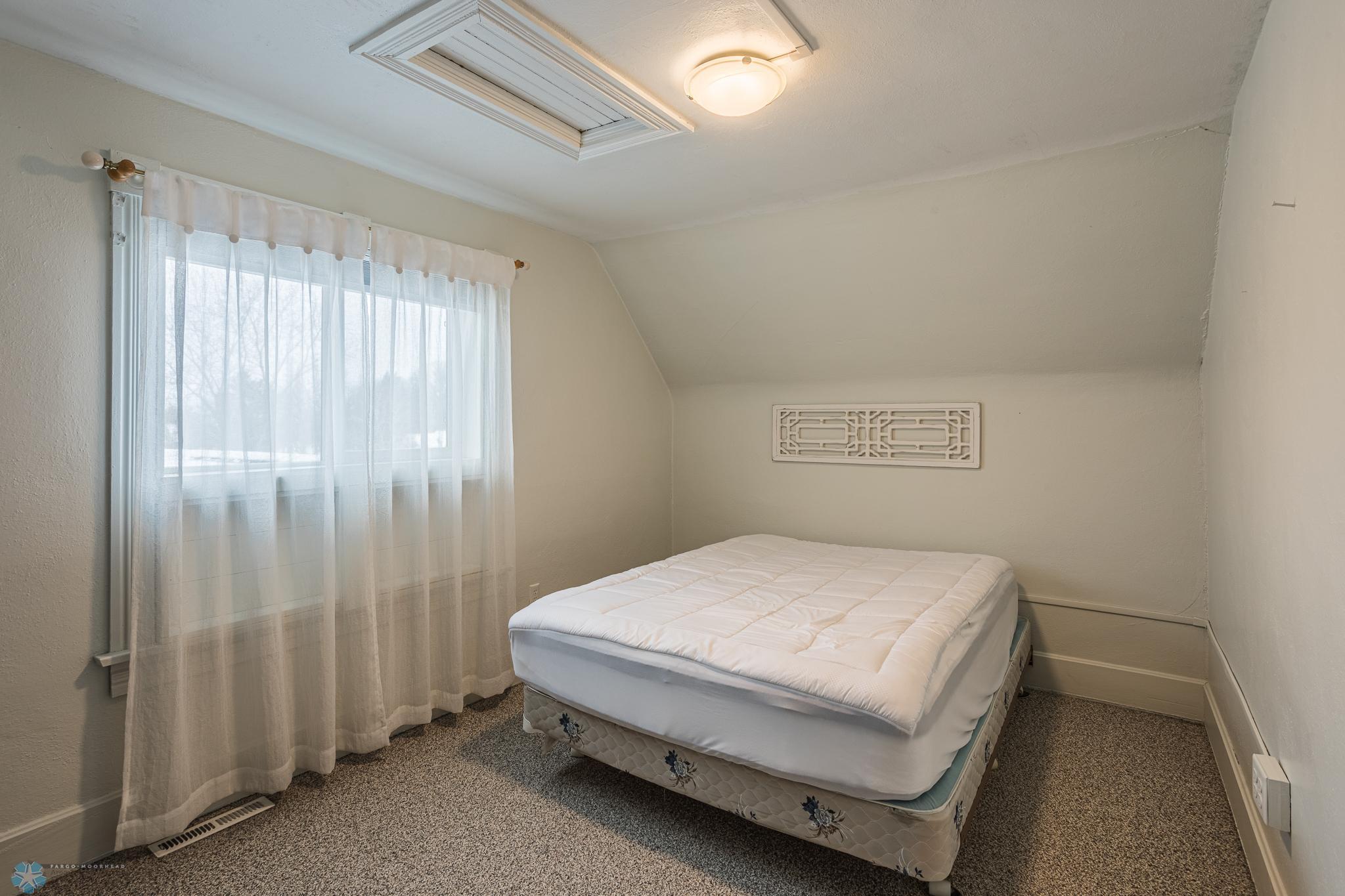 Bedroom 3 001.jpg