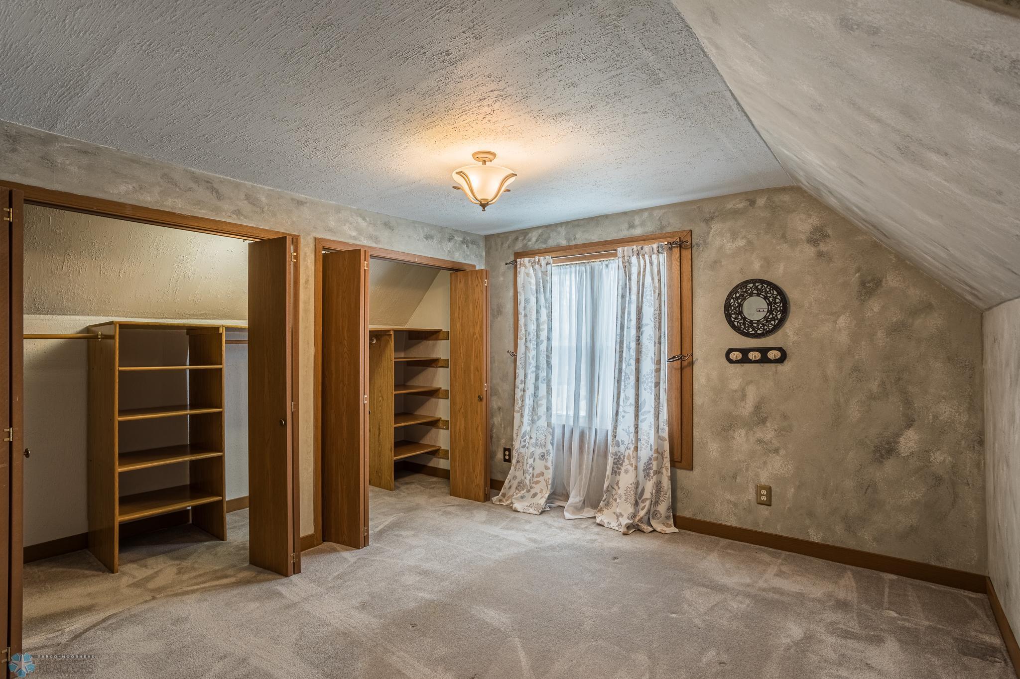 Primary Bedroom.jpg