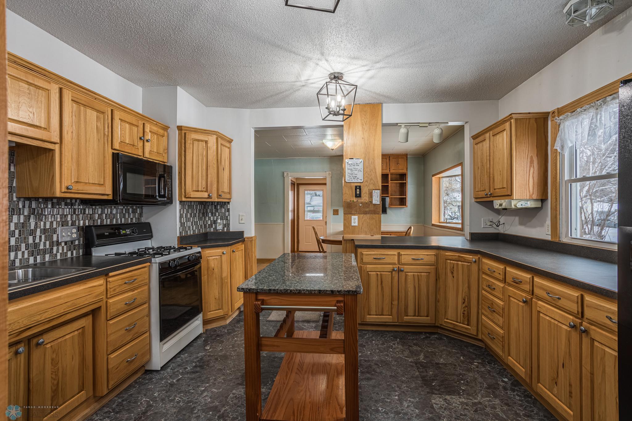 Kitchen4.jpg