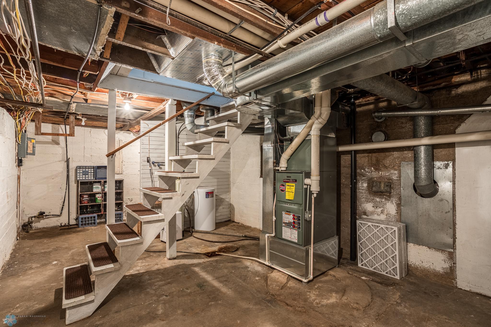 Basement1.jpg