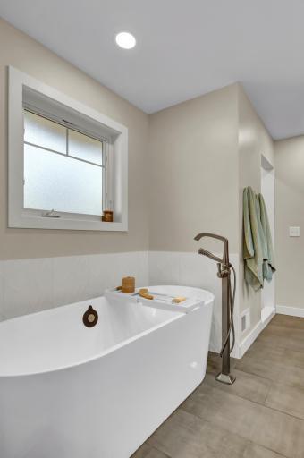 Relax in this nice soaker tub