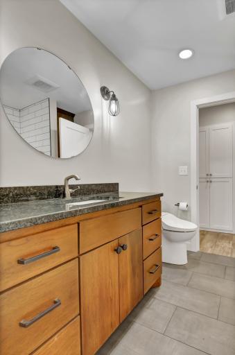 Main level 3/4 bathroom